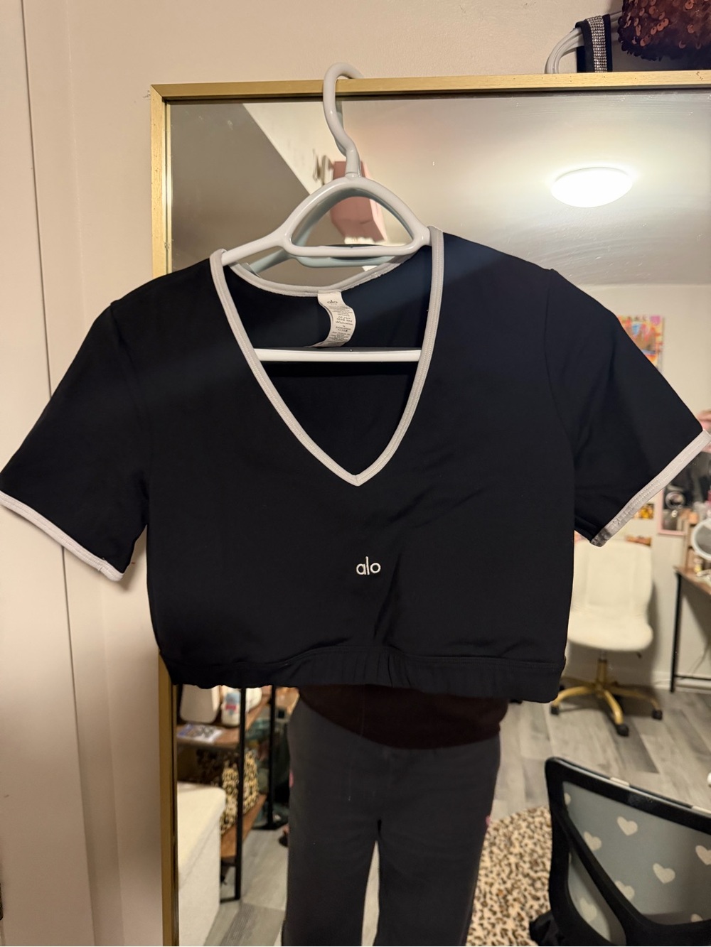 ALO Yoga Black Cropped V‑Neck Active Top with White Trim